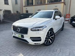 VOLVO XC90 D5 AWD Geartronic Momentum