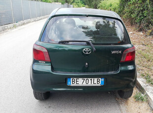 Usato 1999 Toyota Yaris 1.0 Benzin 68 CV (1.500 €)