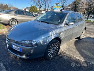 Usato 2006 Alfa Romeo 147 1.9 Diesel 120 CV (2.990 €)