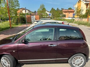 Usato 2008 Lancia Ypsilon 1.2 Benzin 60 CV (3.800 €)