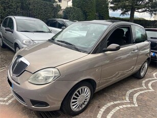 Usato 2008 Lancia Ypsilon 1.2 Benzin 60 CV (4.200 €)