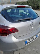 Usato 2010 Opel Astra Diesel (3.300 €)