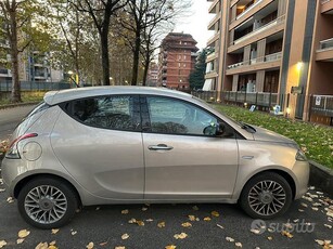 Usato 2012 Lancia Ypsilon 1.2 Benzin 69 CV (8.000 €)