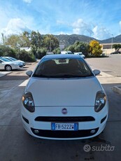 Usato 2015 Fiat Punto 1.2 Benzin 69 CV (7.500 €)