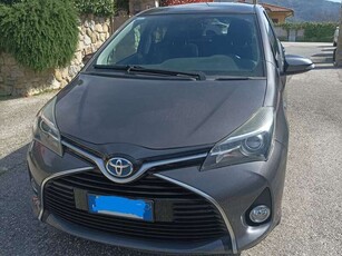 Usato 2015 Toyota Yaris Hybrid 1.5 El_Hybrid 75 CV (9.900 €)