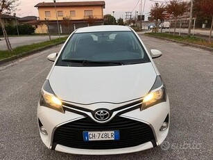 Usato 2016 Toyota Yaris 1.0 Benzin 69 CV (11.999 €)
