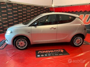 Usato 2017 Lancia Ypsilon 1.2 Benzin 69 CV (9.499 €)