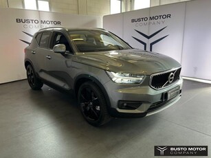 VOLVO XC40 T5 4X4 AUTOMATICA Momentum Benzina