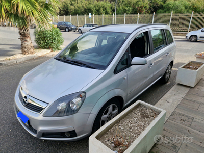 Usato 2007 Opel Zafira 1.9 Diesel 120 CV (5.000 €)