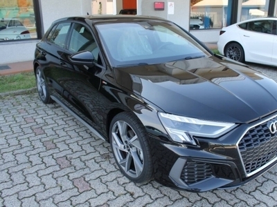 Usato 2023 Audi A3 Sportback e-tron 1.5 El_Benzin 150 CV (39.900 €)
