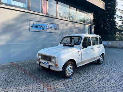 Usato 1984 Renault R4 0.8 Benzin 29 CV (6.500 €)