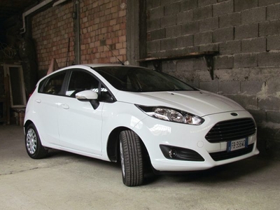 2016 FORD Fiesta