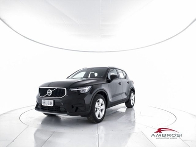 2024 VOLVO XC40