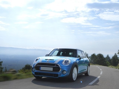 MINI 5 PORTE 2.0 Cooper SD aut. 5 porte