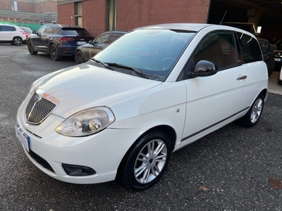 Lancia Ypsilon 1.2 69 CV