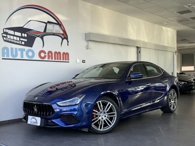 Maserati Ghibli 330 CV