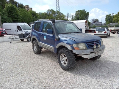 MITSUBISHI Pajero (2000-2007)