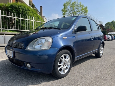 Toyota Yaris 16V cat 5 porte Luna '03 usato