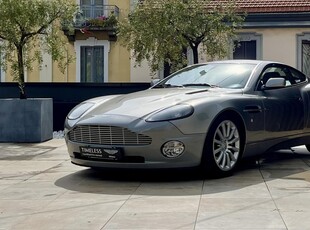 Aston Martin Vanquish Coupé