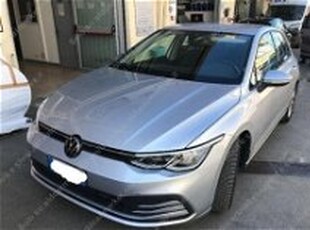 Volkswagen Golf 2.0 TDI 150 CV DSG SCR Life del 2021 usata a Tricase