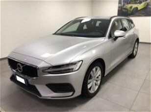 Volvo V60 B4 Geartronic Momentum Business Pro del 2021 usata a Alessandria