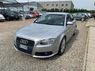 AUDI A4 2.0 16V TDI F.A.P* S-LINE *