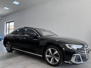 Audi A8 -Anticipo € 12.017 - 59 rate Da € 1082