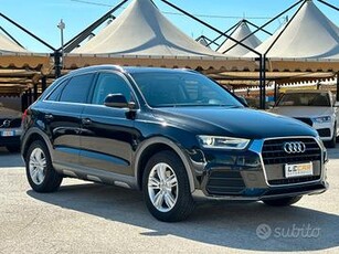 AUDI Q3 2.0 TDI 120 CV Business