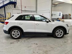 AUDI Q3 35 TDI S tronic Business