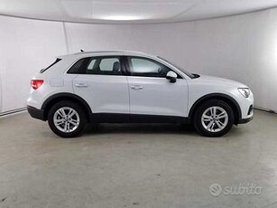 AUDI Q3 35 TDI S tronic Business