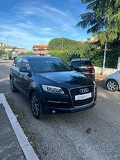 Audi Q7 3.0 V6 TDI 233CV quattro tiptronic