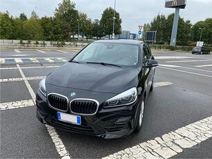 BMW 218i Active Tourer Advantage