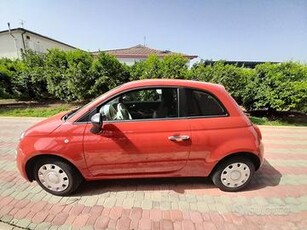 Fiat 500 rossa nuova ibrida 500km