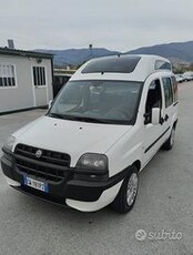 Fiat Doblò 1,9 JTD 5 posti Pedana Disabili