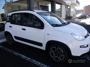 FIAT Panda 1.0 Hybrid pack comfort+style+ruotino