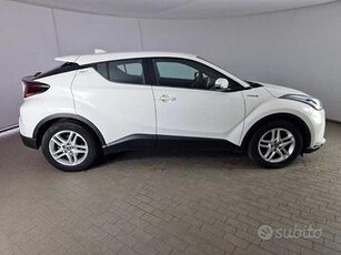 TOYOTA C-HR 1.8H (98CV) E-CVT Business