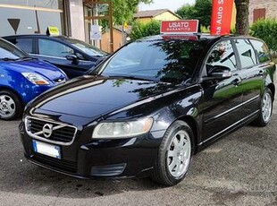 Volvo V50 D2 R-design