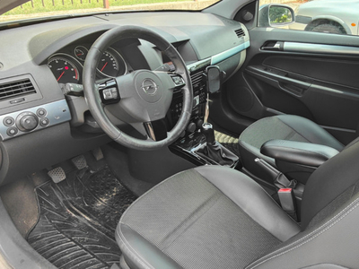 Usato 2006 Opel Astra GTC 1.7 Diesel 60 CV (3.600 €)
