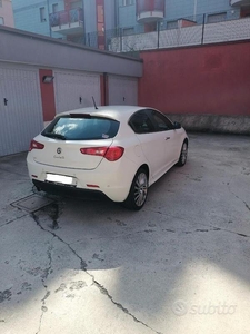 Usato 2011 Alfa Romeo Giulietta 1.4 Benzin 170 CV (10.000 €)