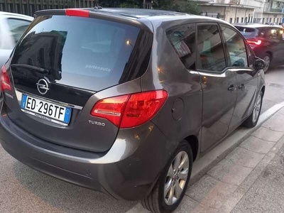 Usato 2011 Opel Meriva 1.4 Benzin 120 CV (4.850 €)