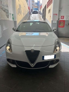 Usato 2020 Alfa Romeo Giulietta 1.6 Diesel 120 CV (15.000 €)