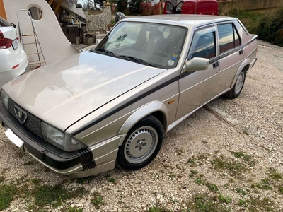 Alfa romeo 75 1.8