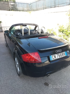 Usato 2004 Audi TT Roadster 1.8 Benzin 179 CV (6.300 €)