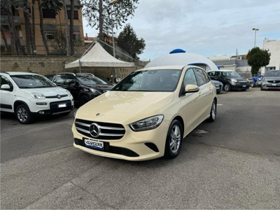 2019 MERCEDES-BENZ B 180