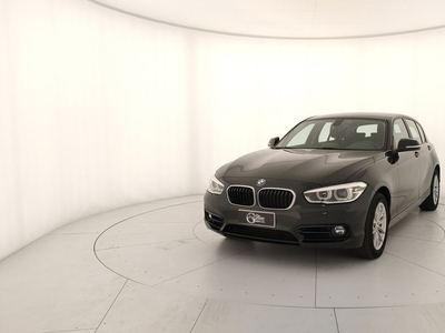 BMW Serie 1 F/20-21 2015 118d 5p Sport auto my18