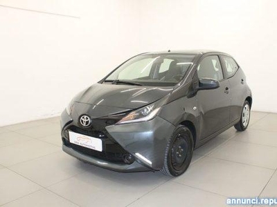 Toyota Aygo 1.0 VVT-i 69 Cv. X-Cool TSS Bellona