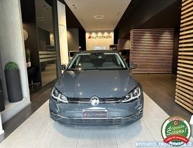 Volkswagen Golf 2.0 TDI 5p. Highline BlueMotion Technology Santa Maria di Licodia