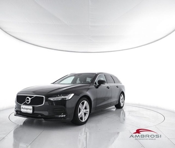 2017 VOLVO V90