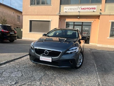 2018 VOLVO V40 Cross Country