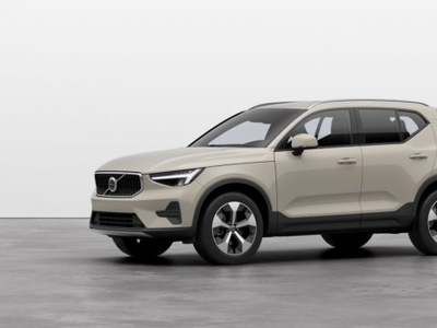 2024 VOLVO XC40